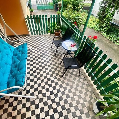 Grany'S Retro Guesthouse Near Budapest Airport فيتْشيش المظهر الخارجي الصورة