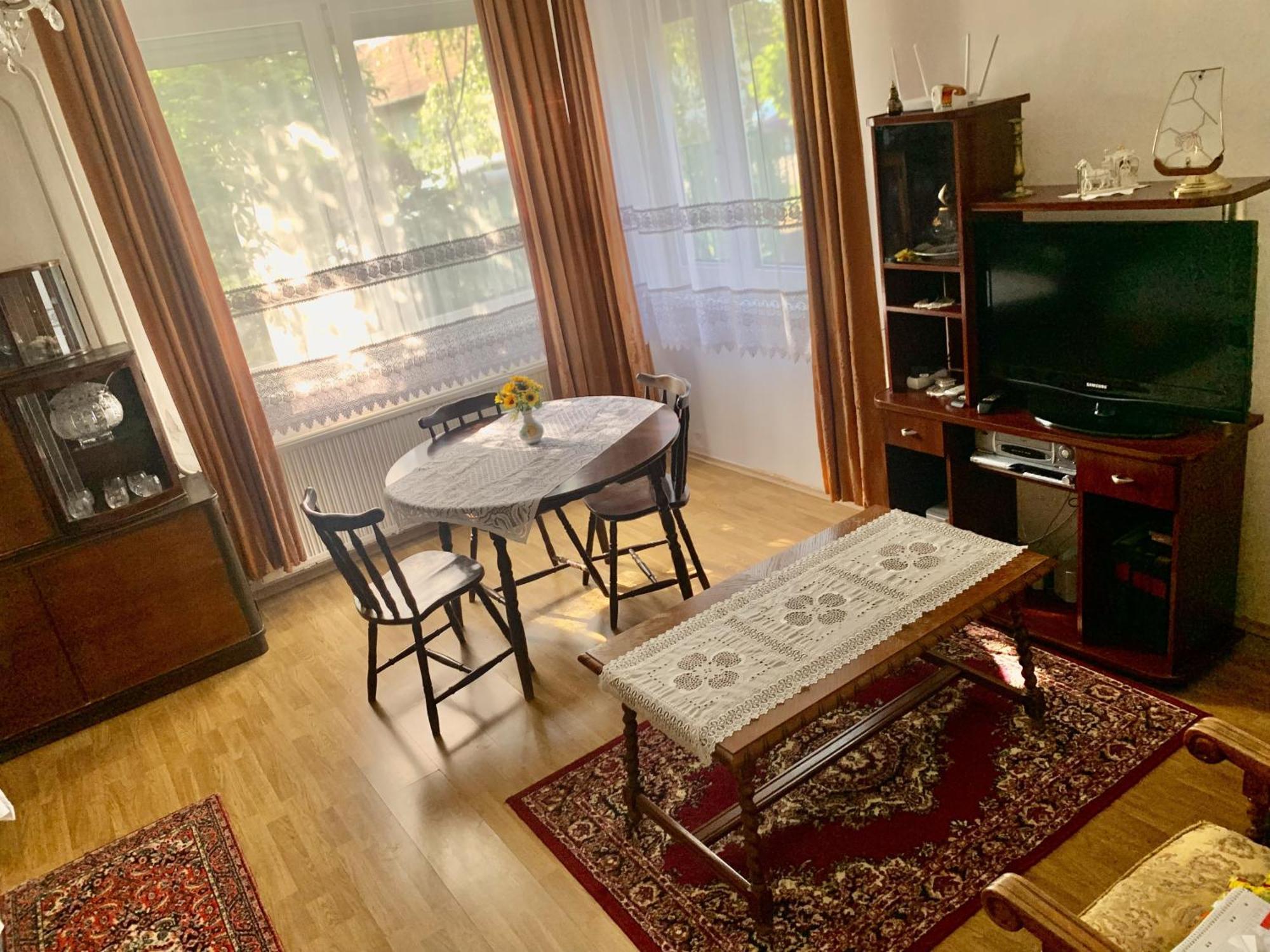 Grany'S Retro Guesthouse Near Budapest Airport فيتْشيش المظهر الخارجي الصورة