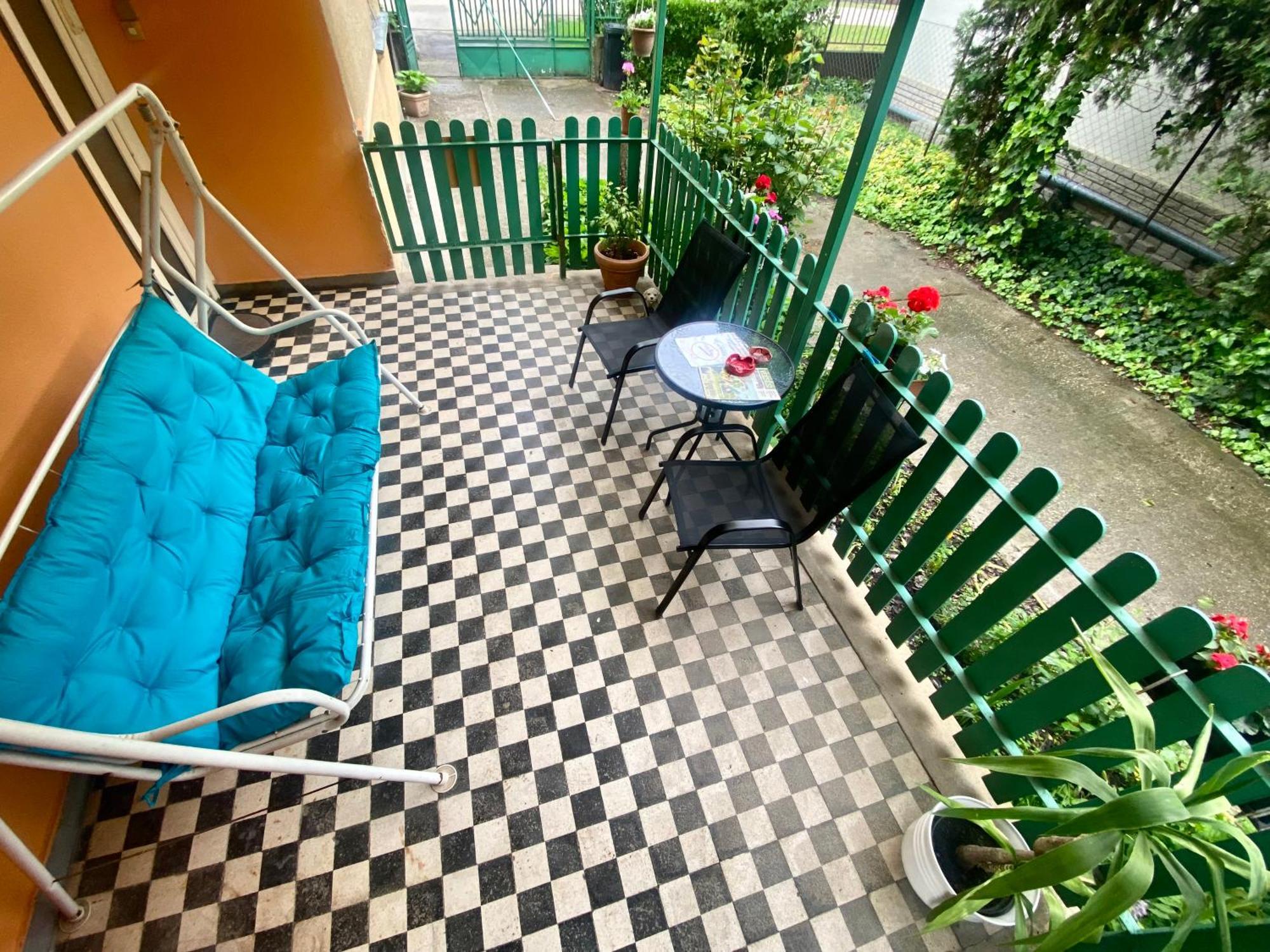 Grany'S Retro Guesthouse Near Budapest Airport فيتْشيش المظهر الخارجي الصورة